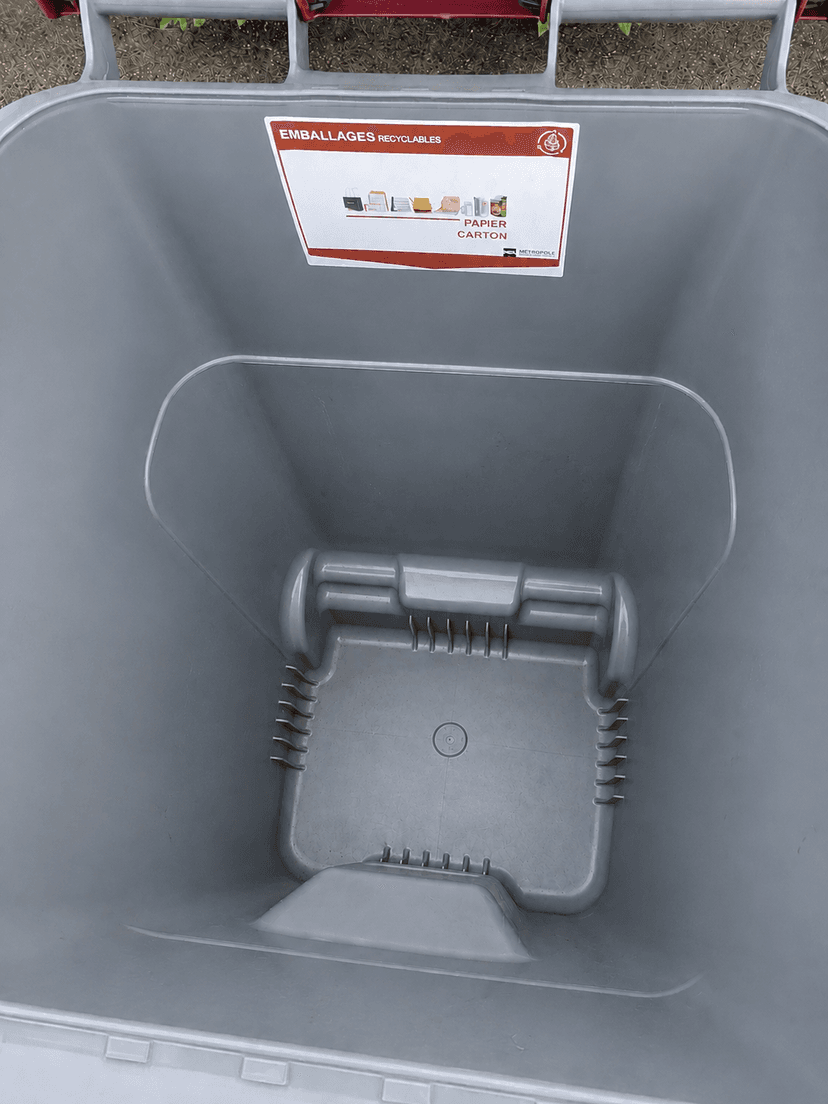Après - Bac déchets non recyclables